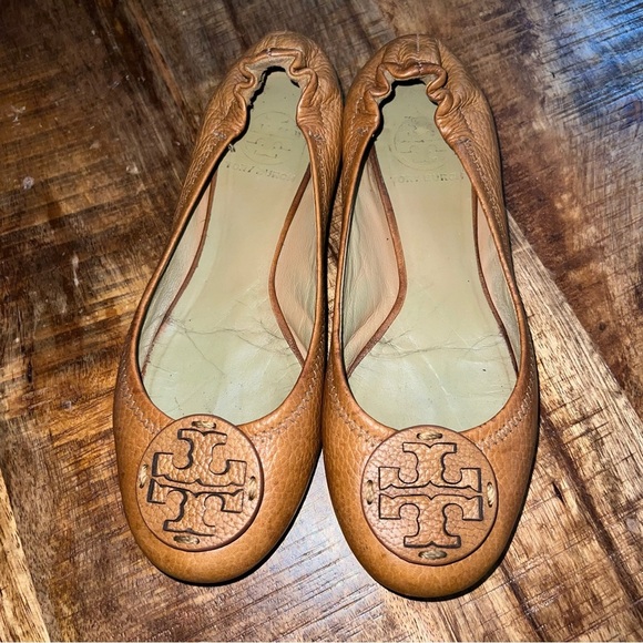 Tory Burch Ballet Flats (Revas) sz 6 Tan - Picture 1 of 8